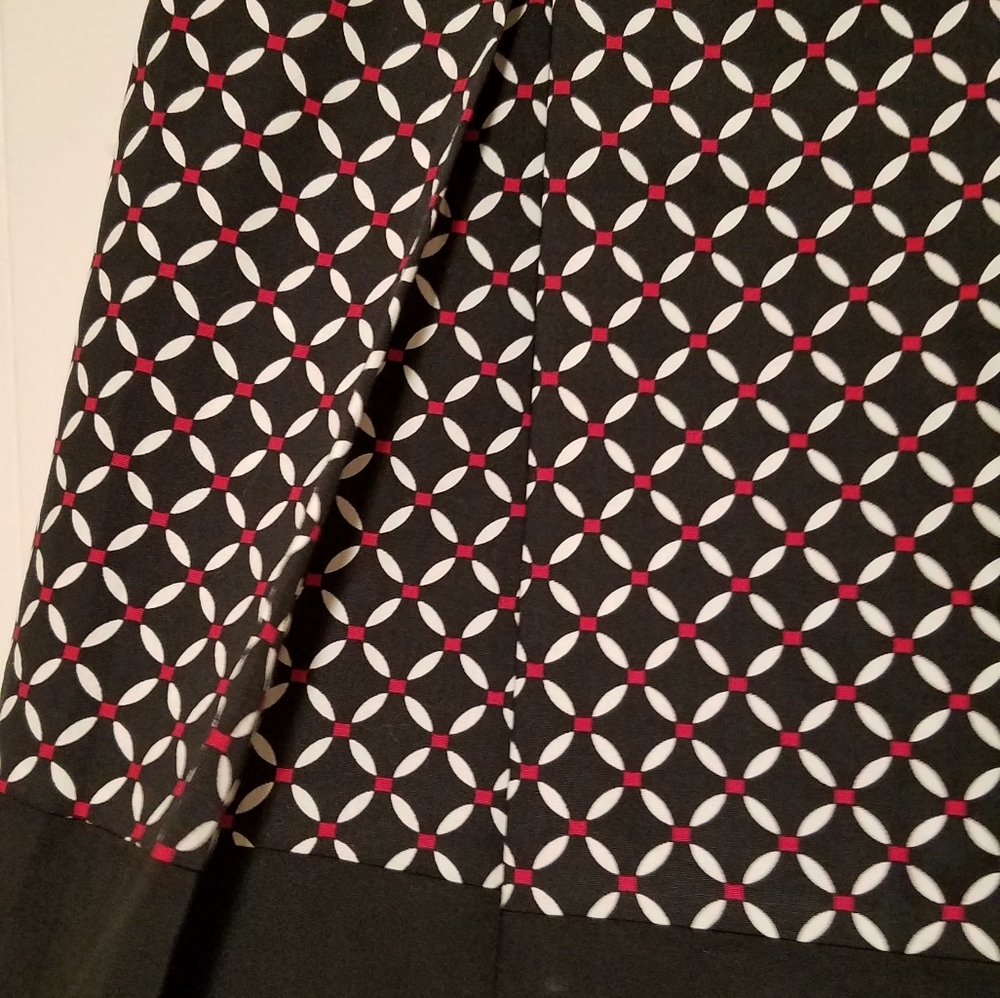 Ann Taylor Petites pleated skirt (B1) - Picture 2 of 5
